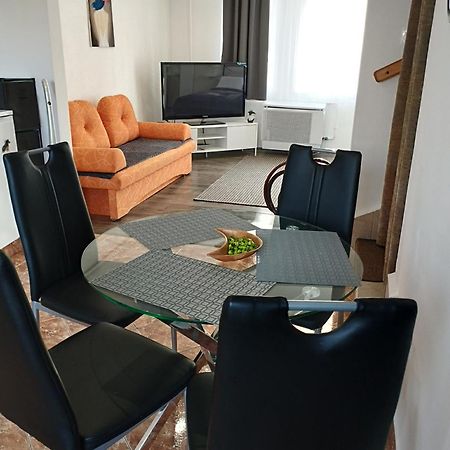 Var-Lak Apartman Балатонфюзфе Екстер'єр фото