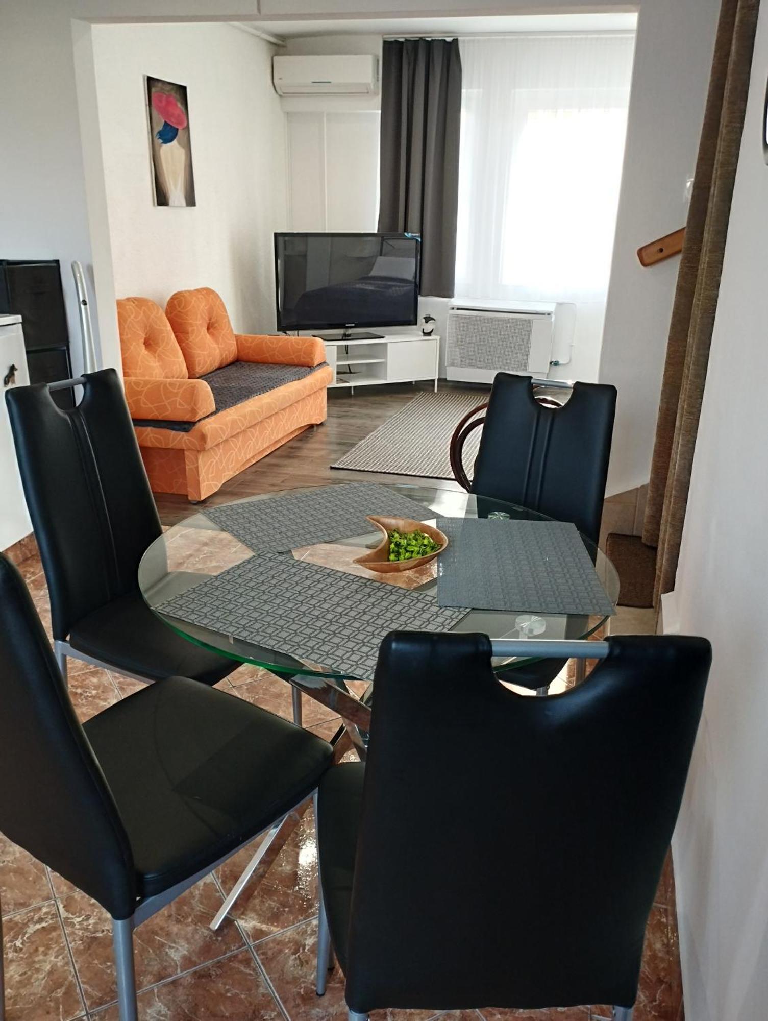 Var-Lak Apartman Балатонфюзфе Екстер'єр фото